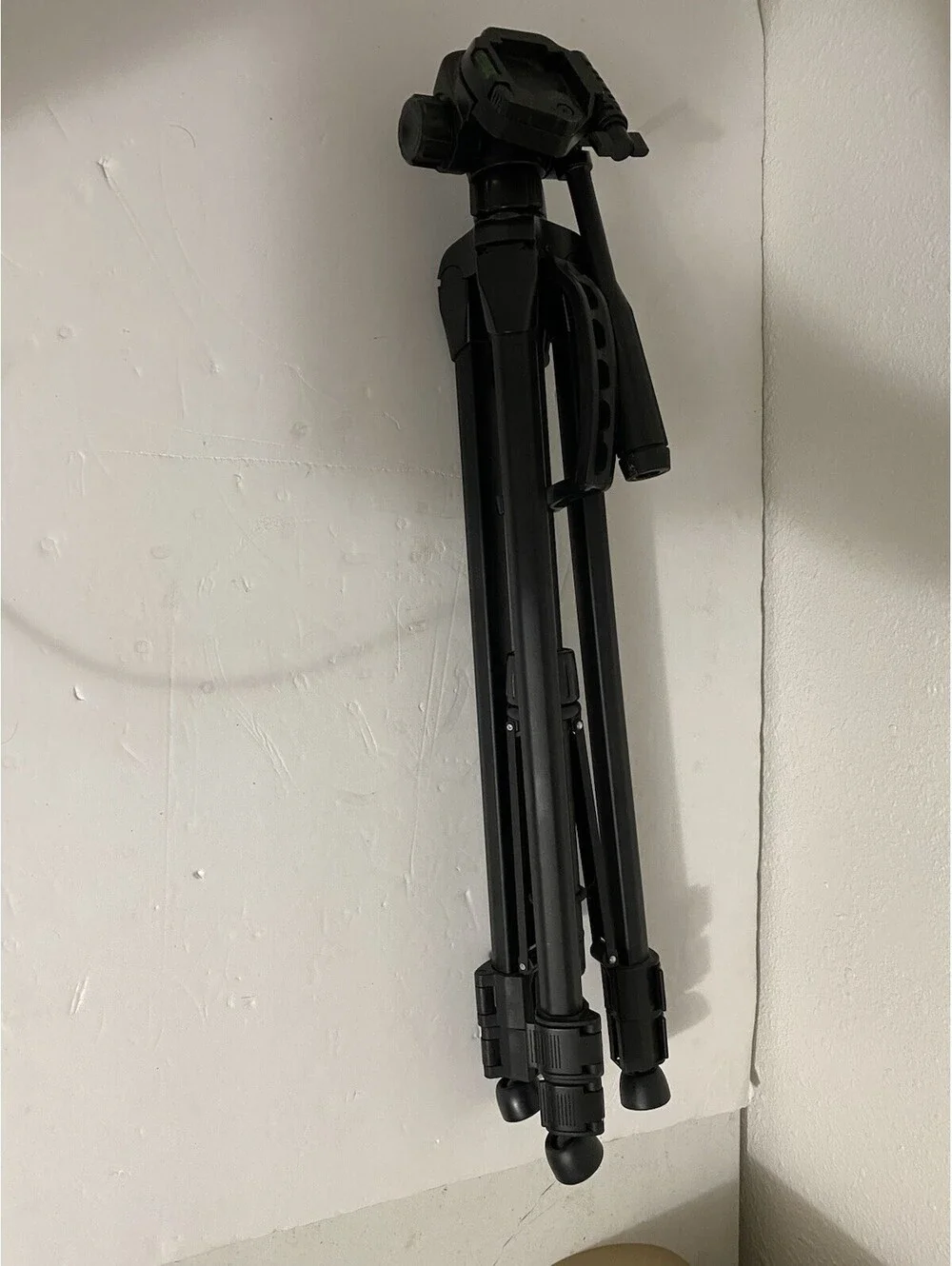 Ravelli Camera Tripod 24 -60 Inches Lightweight Aluminum Tripod Black